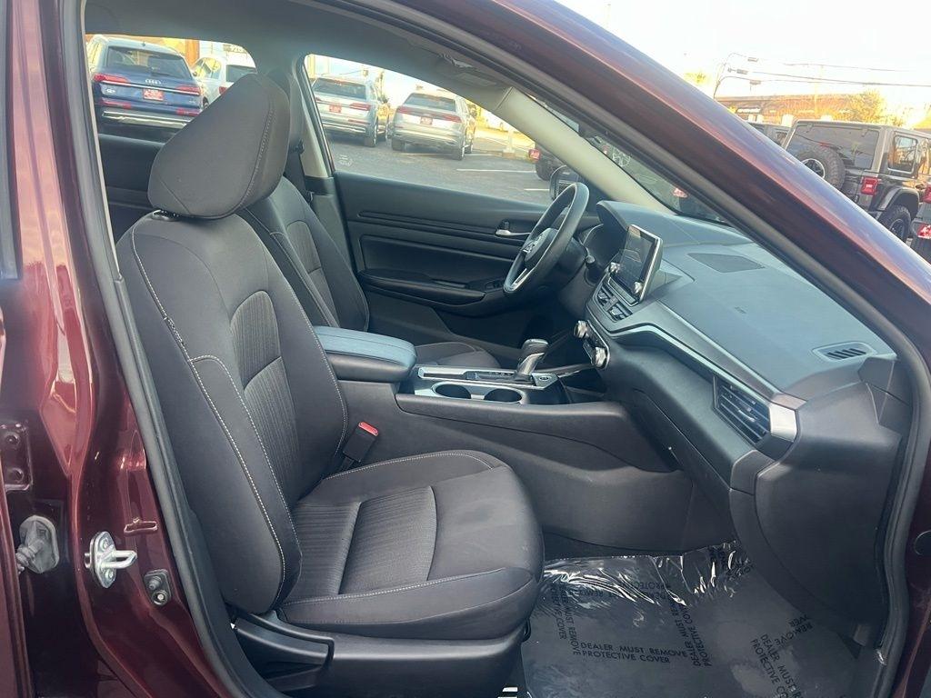 Nissan Altima 2.5 SV 2024