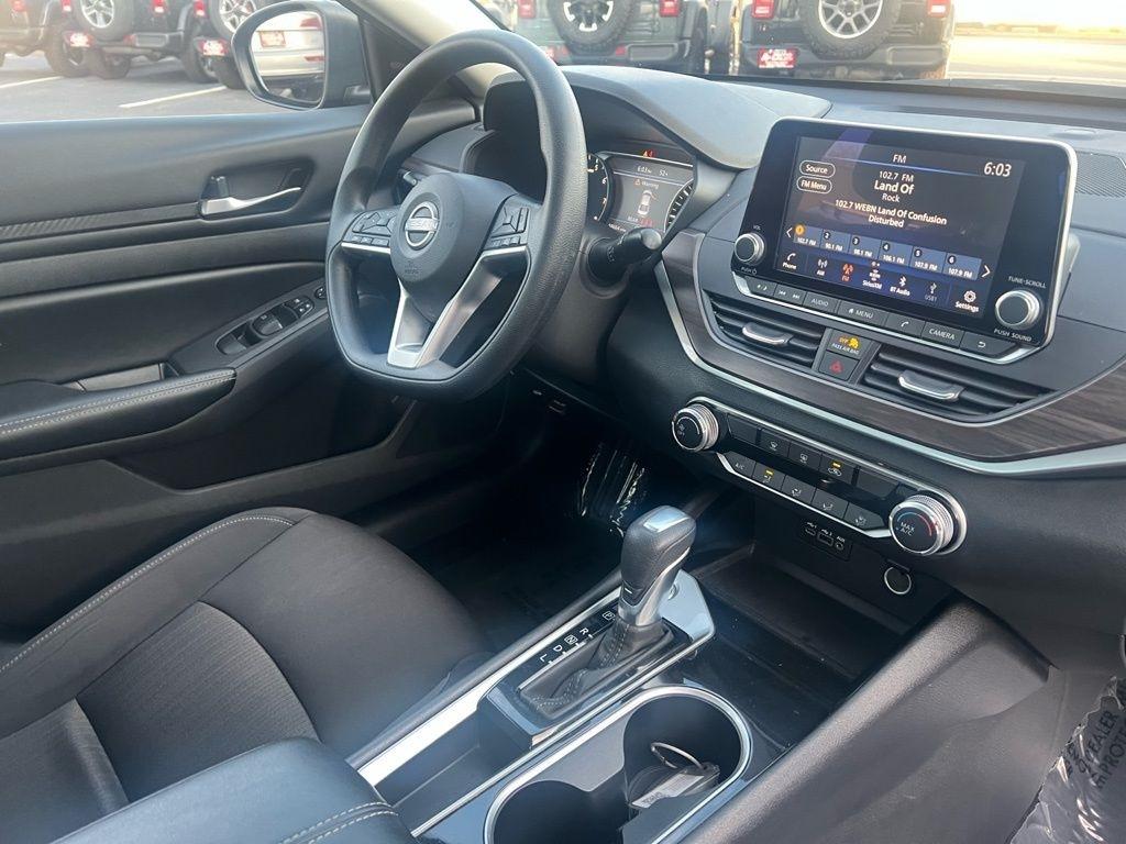 Nissan Altima 2.5 SV 2024