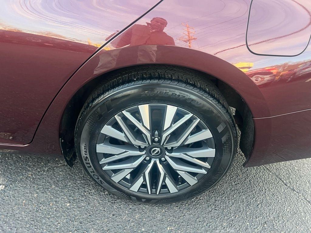 Nissan Altima 2.5 SV 2024