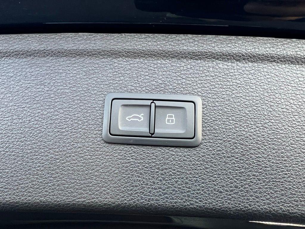 Audi SQ5 3.0T Premium Plus quattro 2022