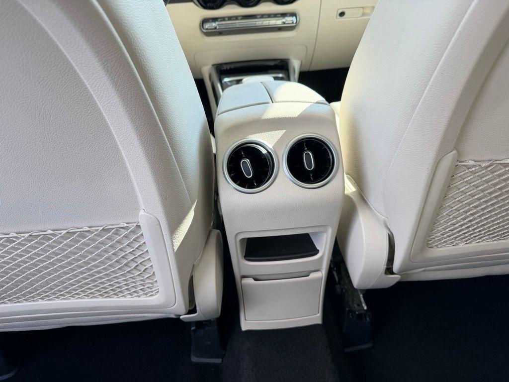 Mercedes-Benz GLB-Class GLB 250 4MATIC 2023