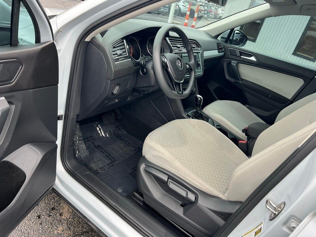 Volkswagen Tiguan S 2018