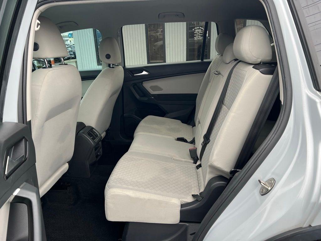 Volkswagen Tiguan S 2018