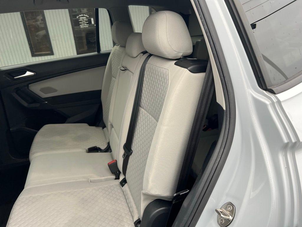 Volkswagen Tiguan S 2018