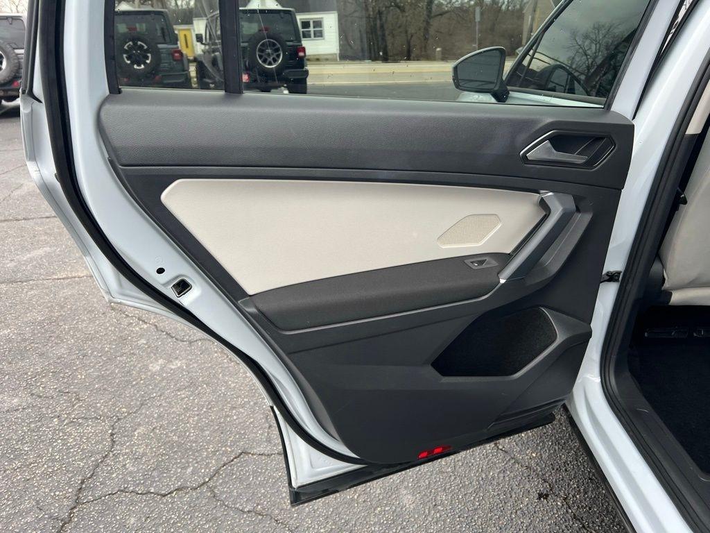 Volkswagen Tiguan S 2018