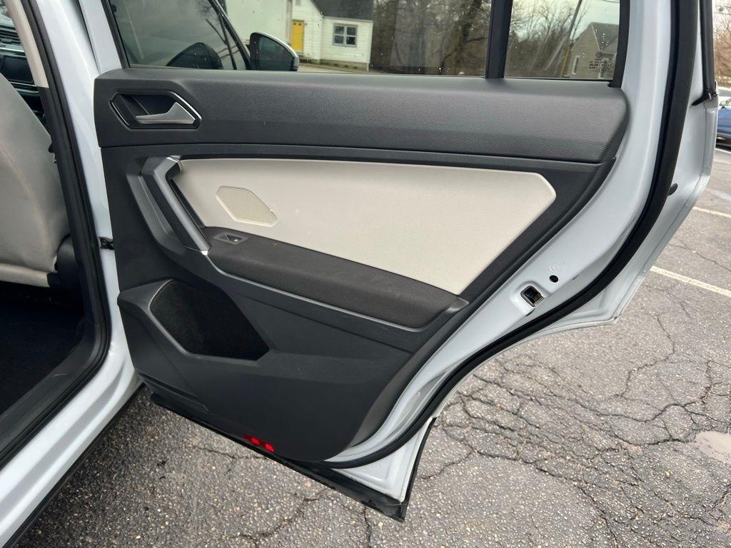 Volkswagen Tiguan S 2018