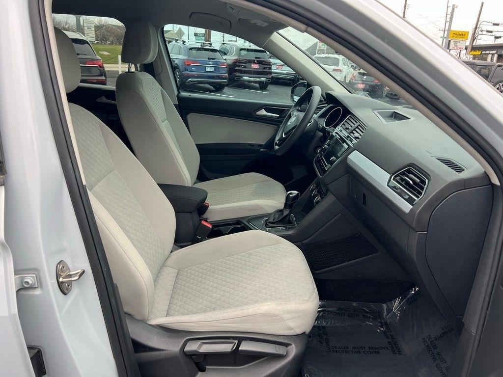 Volkswagen Tiguan S 2018