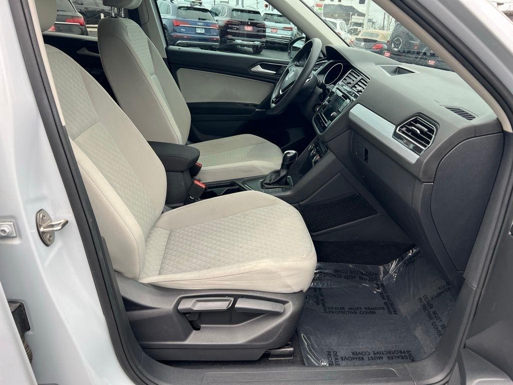 Volkswagen Tiguan S 2018