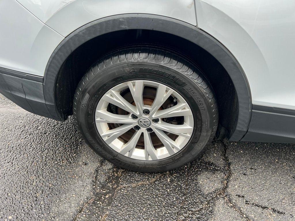 Volkswagen Tiguan S 2018