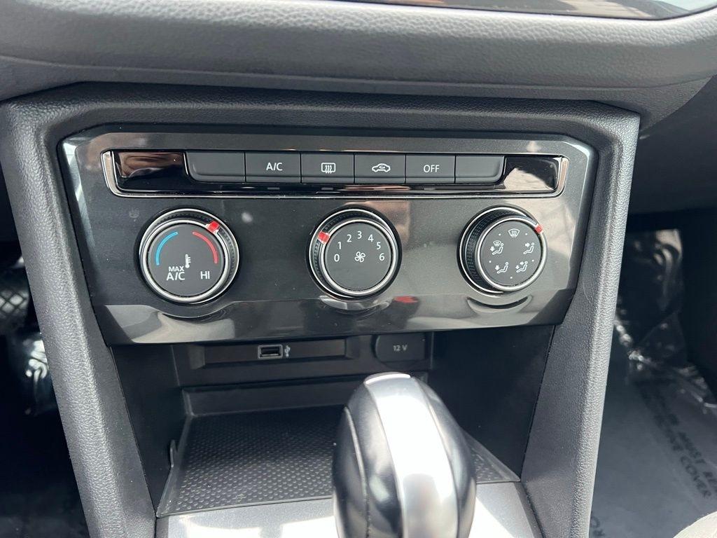 Volkswagen Tiguan S 2018