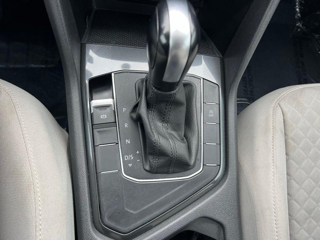 Volkswagen Tiguan S 2018