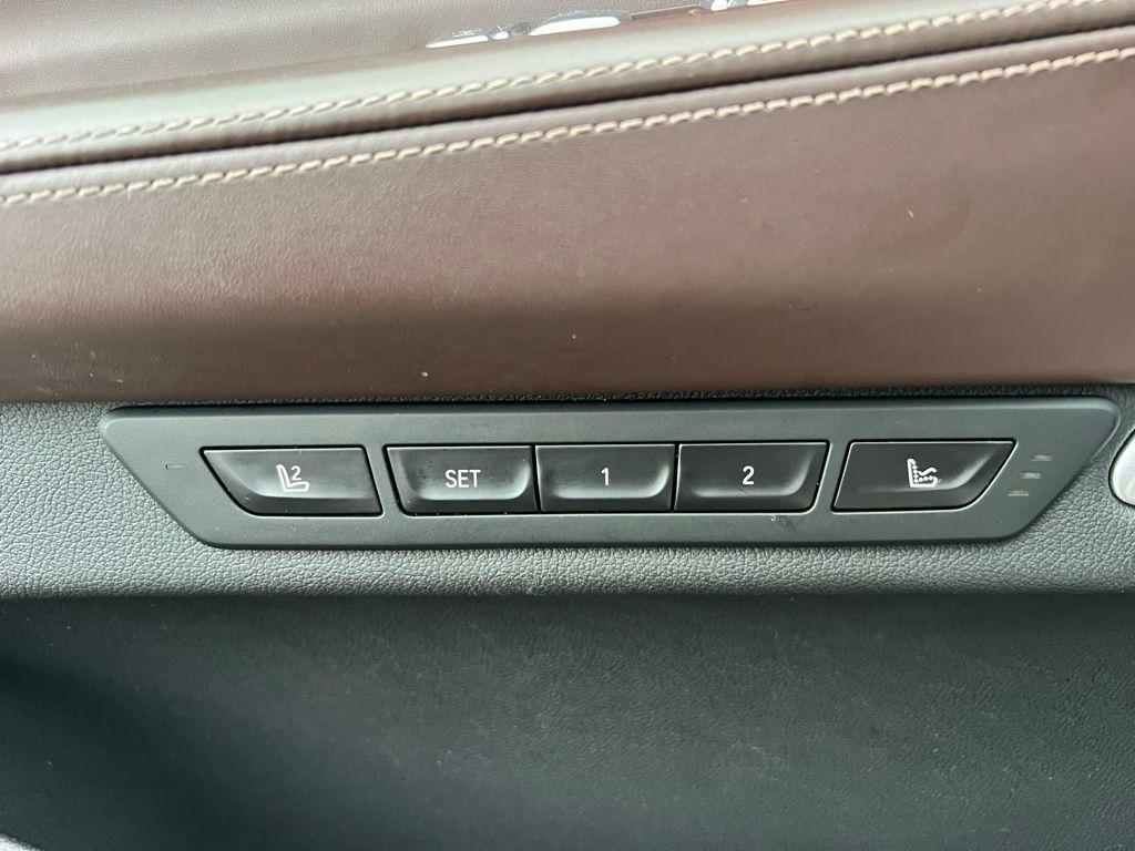 BMW 7-Series 750i xDrive 2021