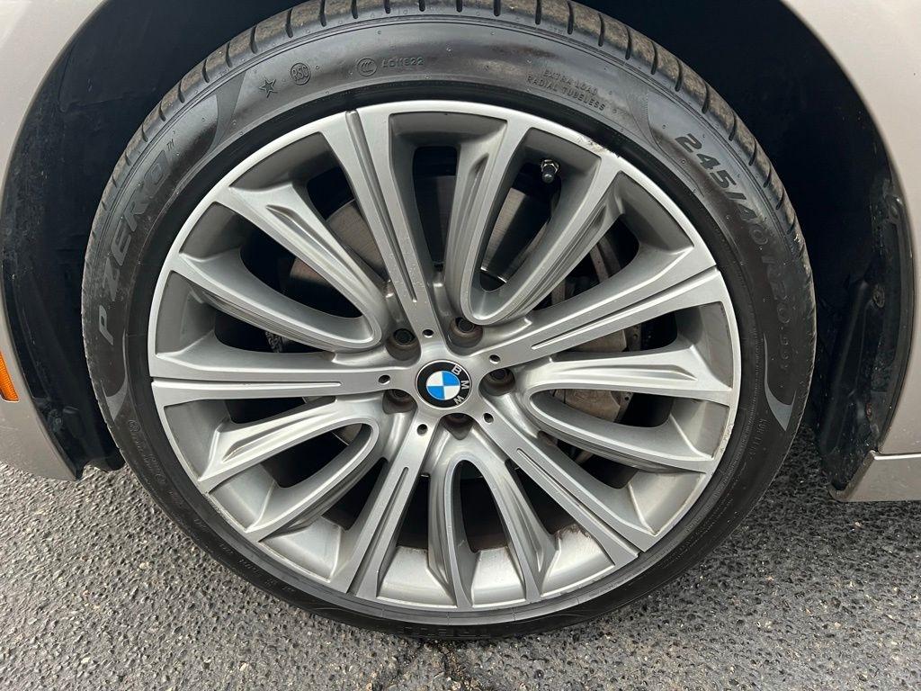 BMW 7-Series 750i xDrive 2021