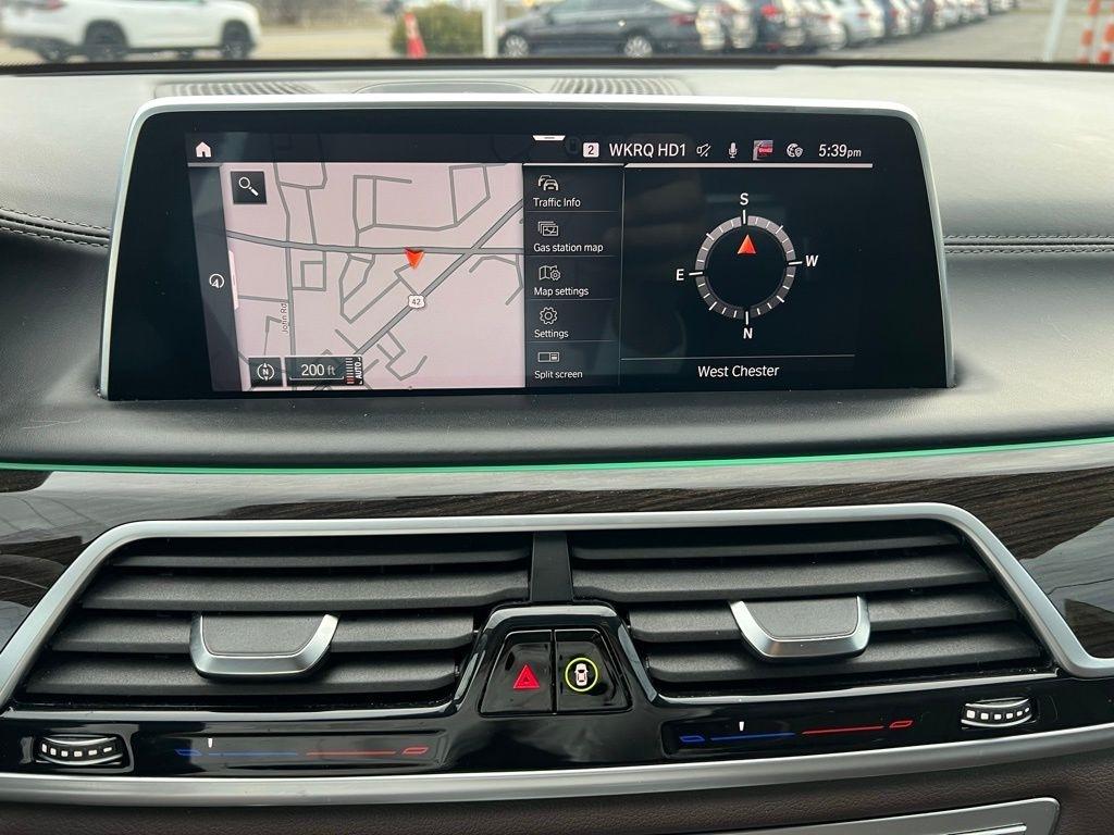 BMW 7-Series 750i xDrive 2021