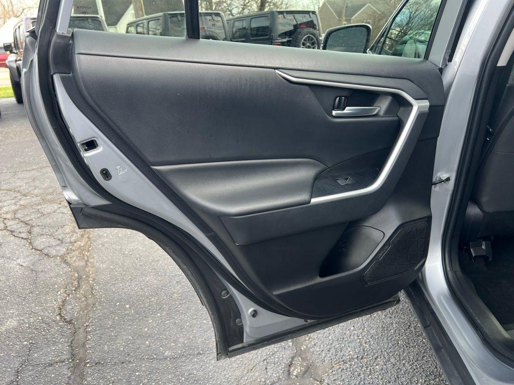 Toyota RAV4 XLE AWD 2022