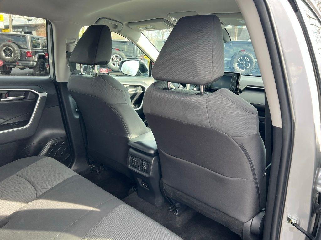 Toyota RAV4 XLE AWD 2022