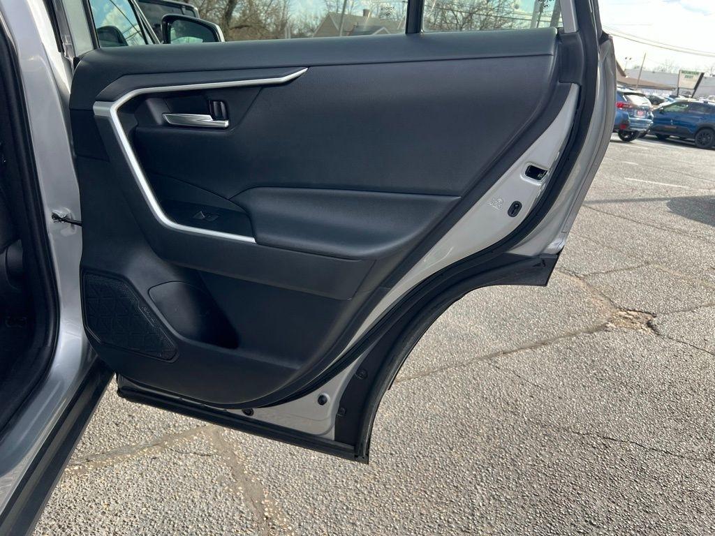 Toyota RAV4 XLE AWD 2022