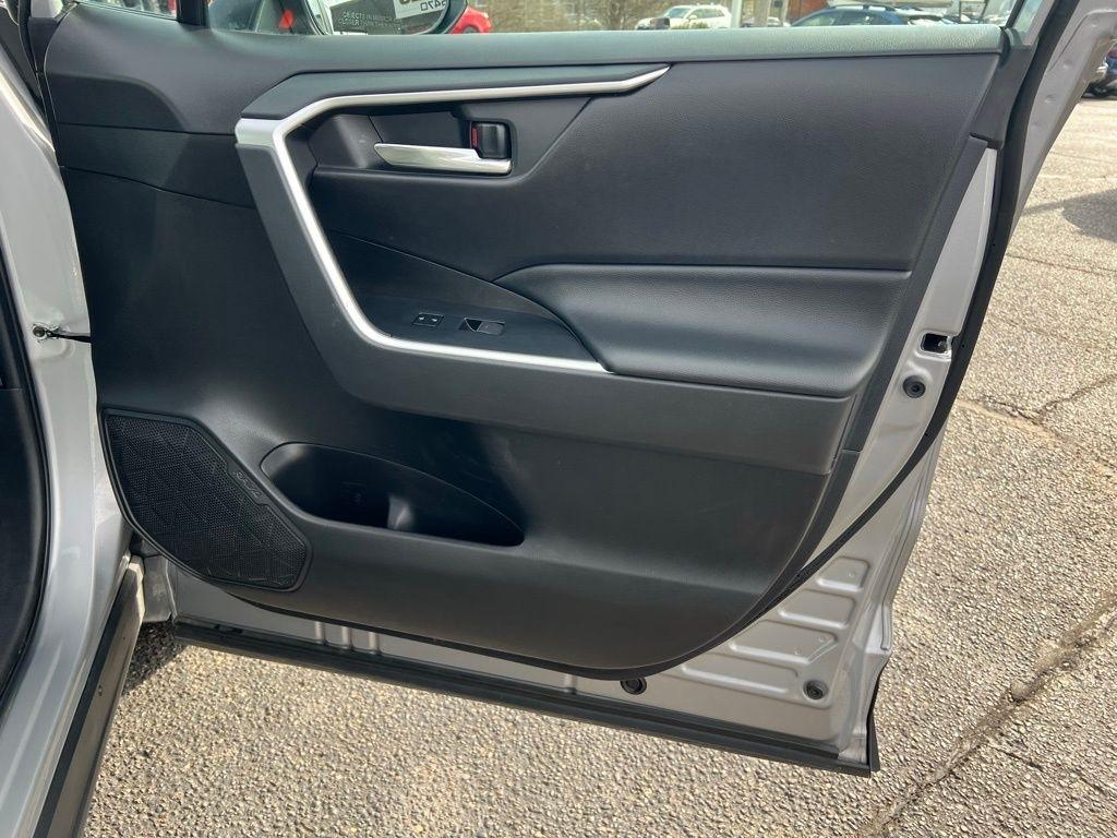 Toyota RAV4 XLE AWD 2022