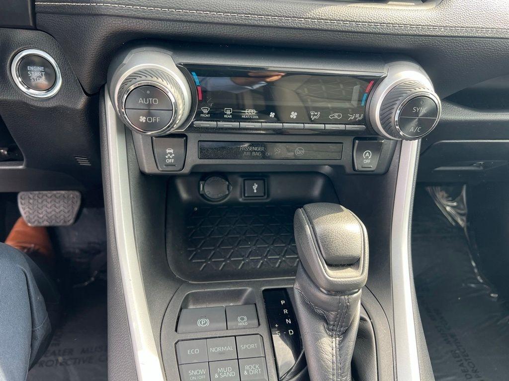 Toyota RAV4 XLE AWD 2022