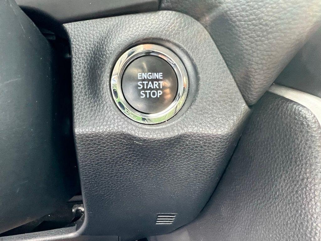 Toyota RAV4 XLE AWD 2022