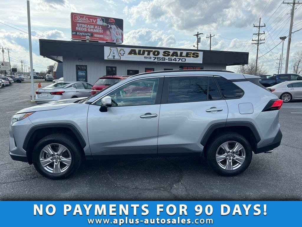 2022 Toyota RAV4 XLE