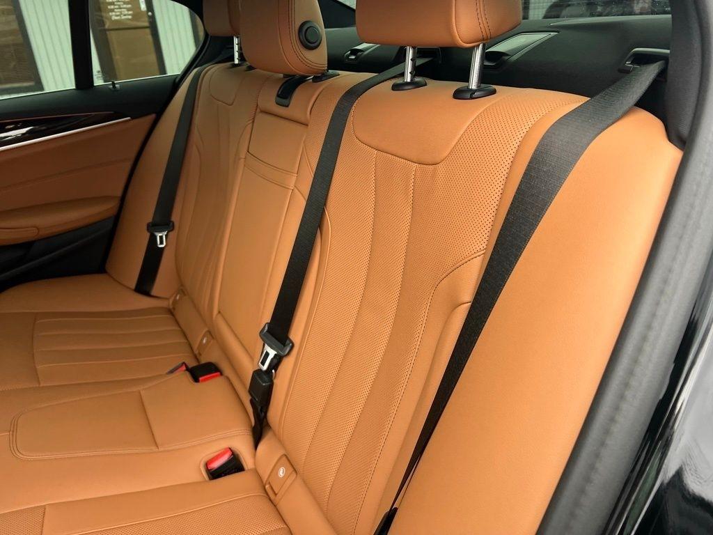 BMW 5-Series 540i xDrive 2023