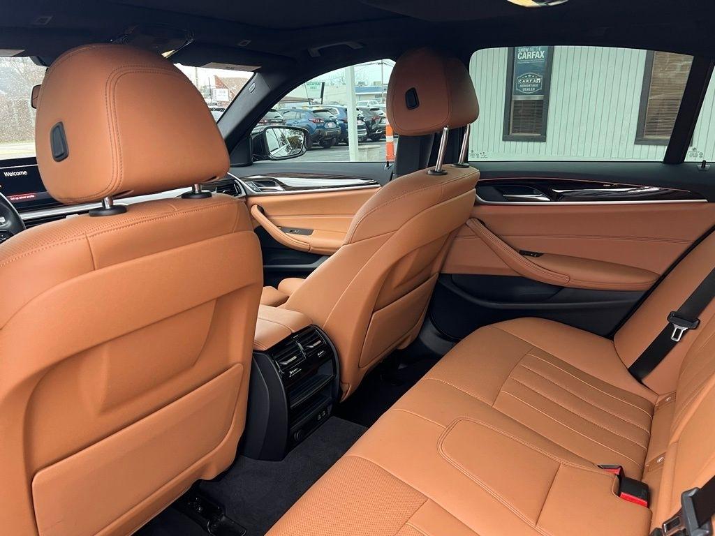 BMW 5-Series 540i xDrive 2023