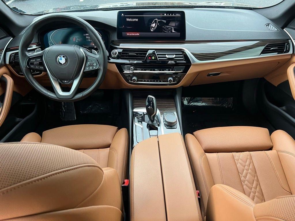 BMW 5-Series 540i xDrive 2023