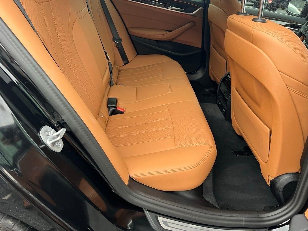 BMW 5-Series 540i xDrive 2023