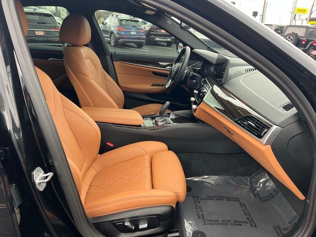 BMW 5-Series 540i xDrive 2023