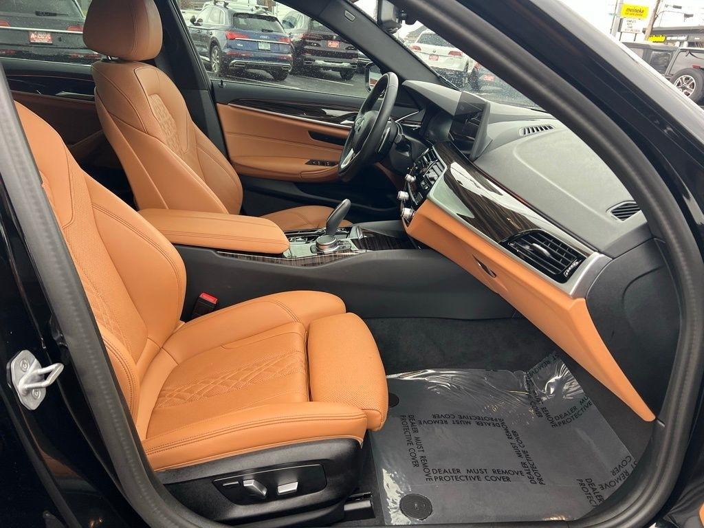 BMW 5-Series 540i xDrive 2023