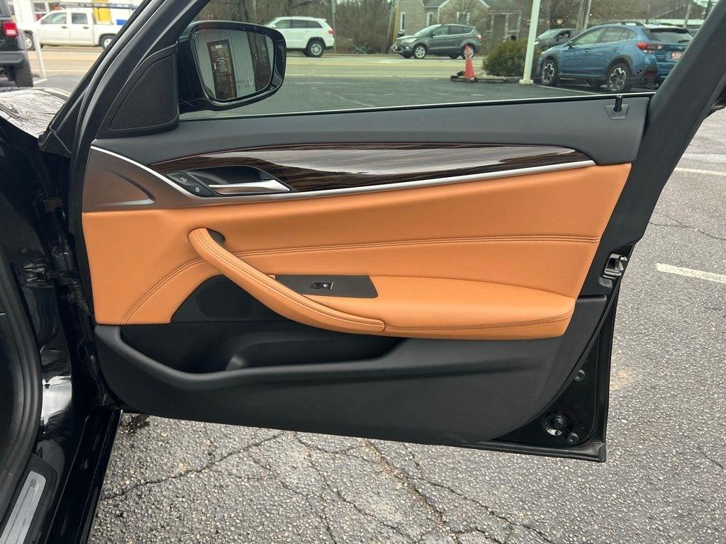 BMW 5-Series 540i xDrive 2023