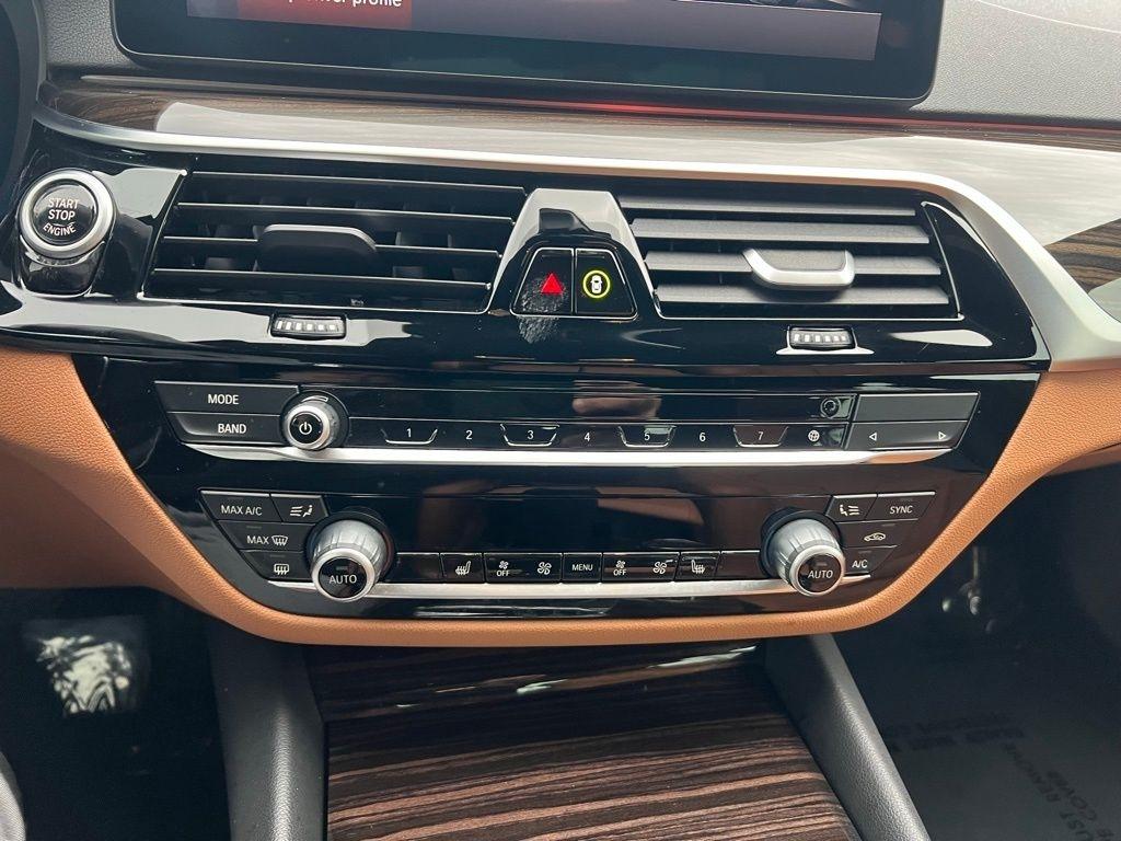 BMW 5-Series 540i xDrive 2023