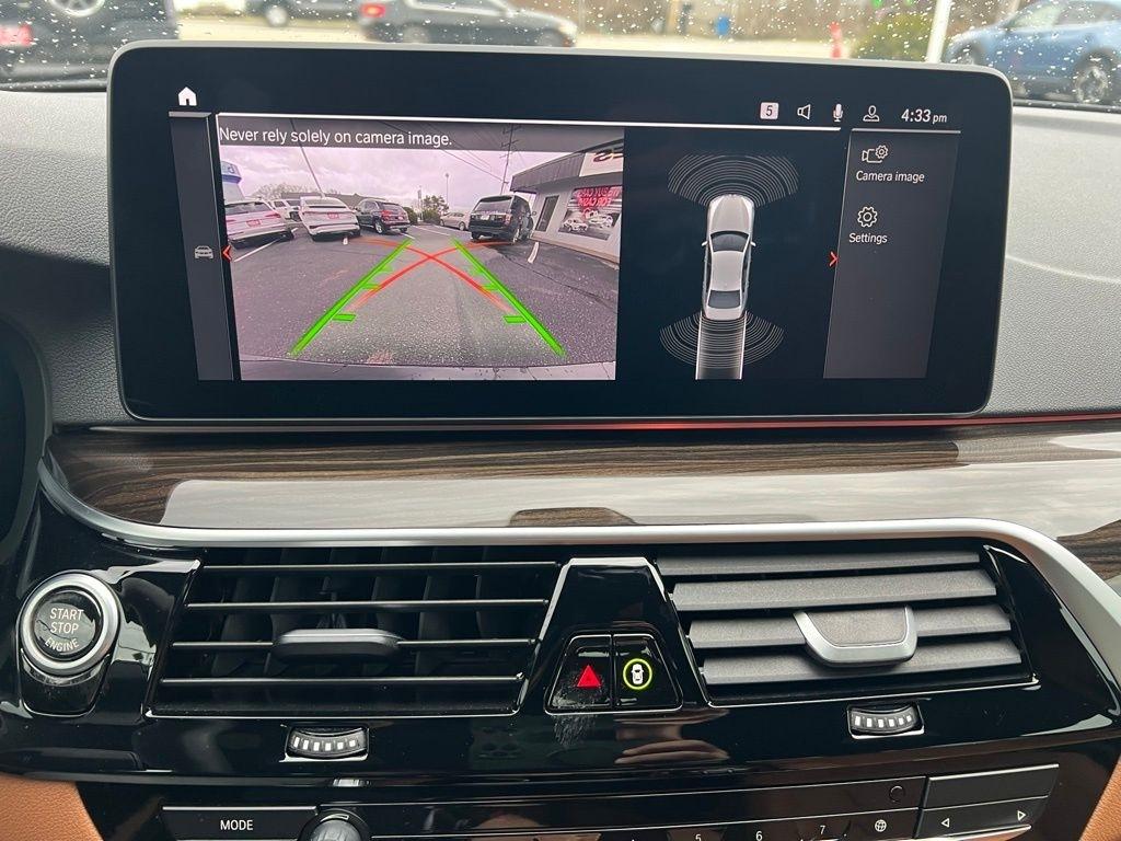 BMW 5-Series 540i xDrive 2023