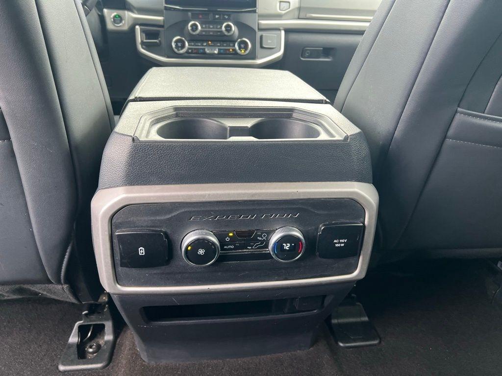 Ford Expedition MAX XLT 4WD 2023