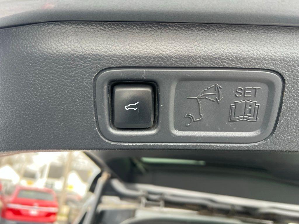 Ford Expedition MAX XLT 4WD 2023