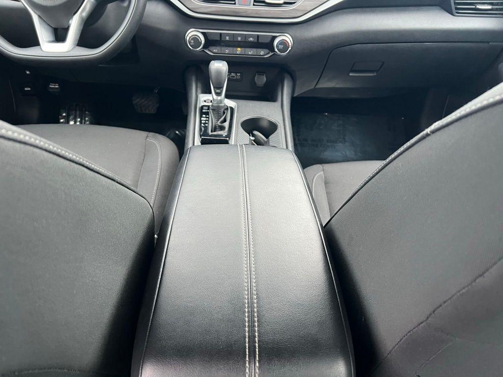 Nissan Altima 2.5 SV 2025