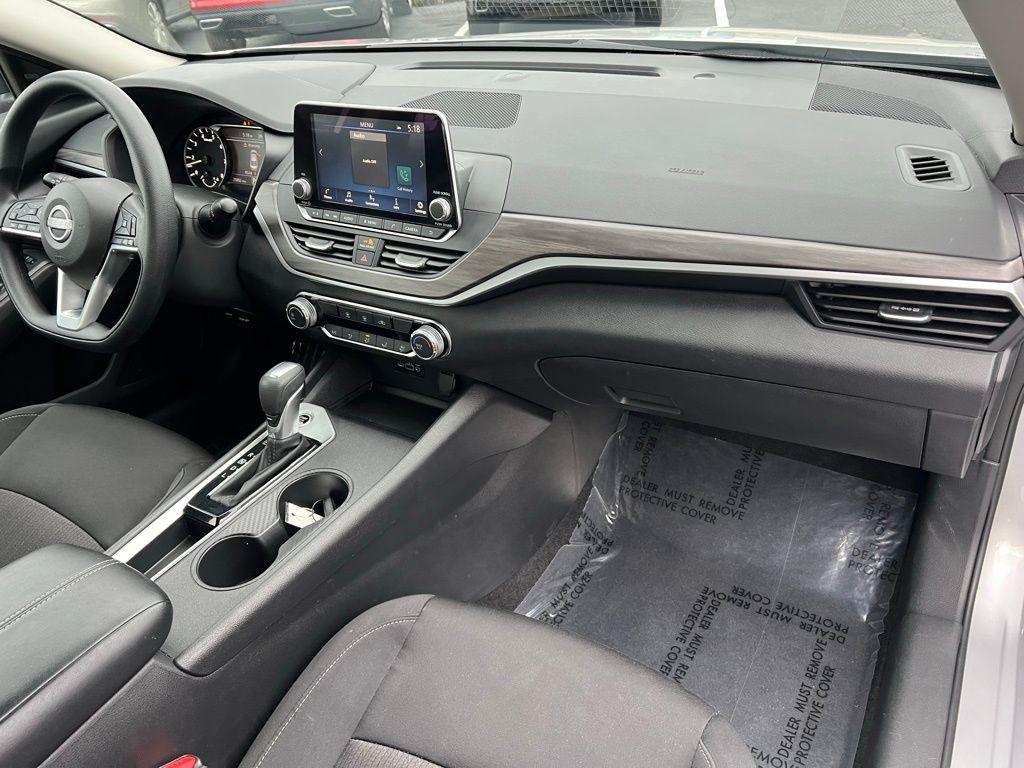 Nissan Altima 2.5 SV 2025