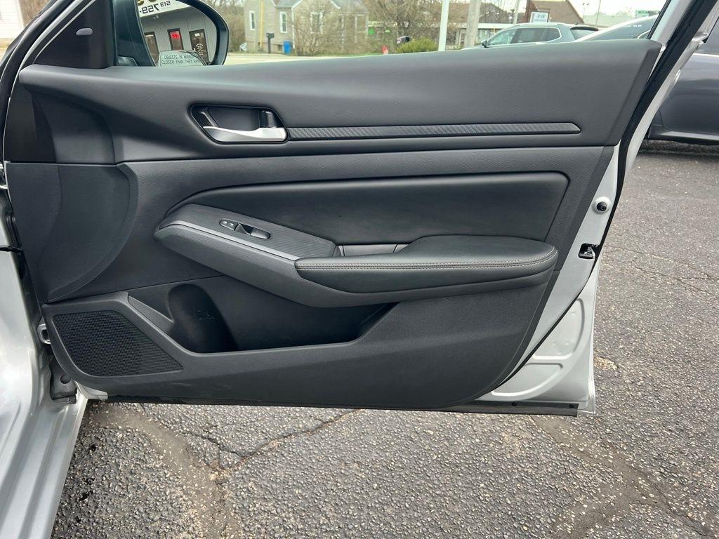 Nissan Altima 2.5 SV 2025