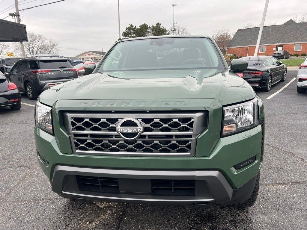 Nissan Frontier SV Crew Cab 4WD 2022