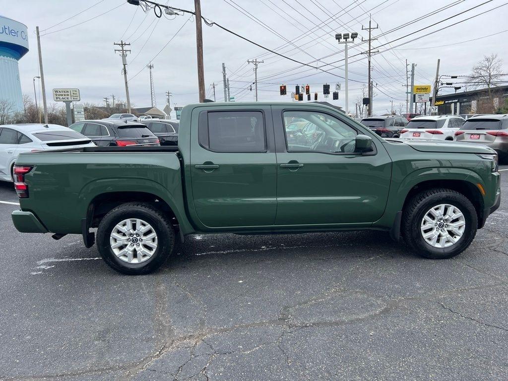 Nissan Frontier SV Crew Cab 4WD 2022
