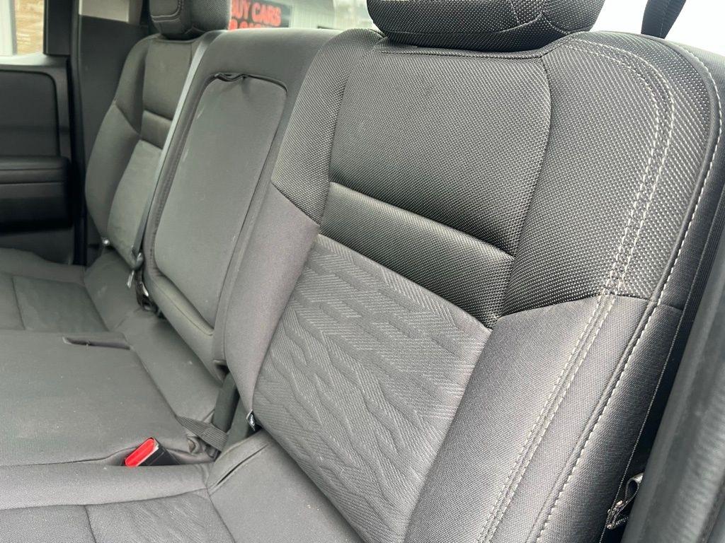 Nissan Frontier SV Crew Cab 4WD 2022