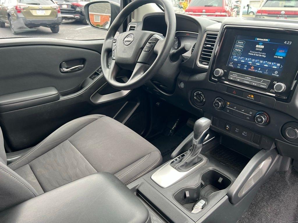 Nissan Frontier SV Crew Cab 4WD 2022