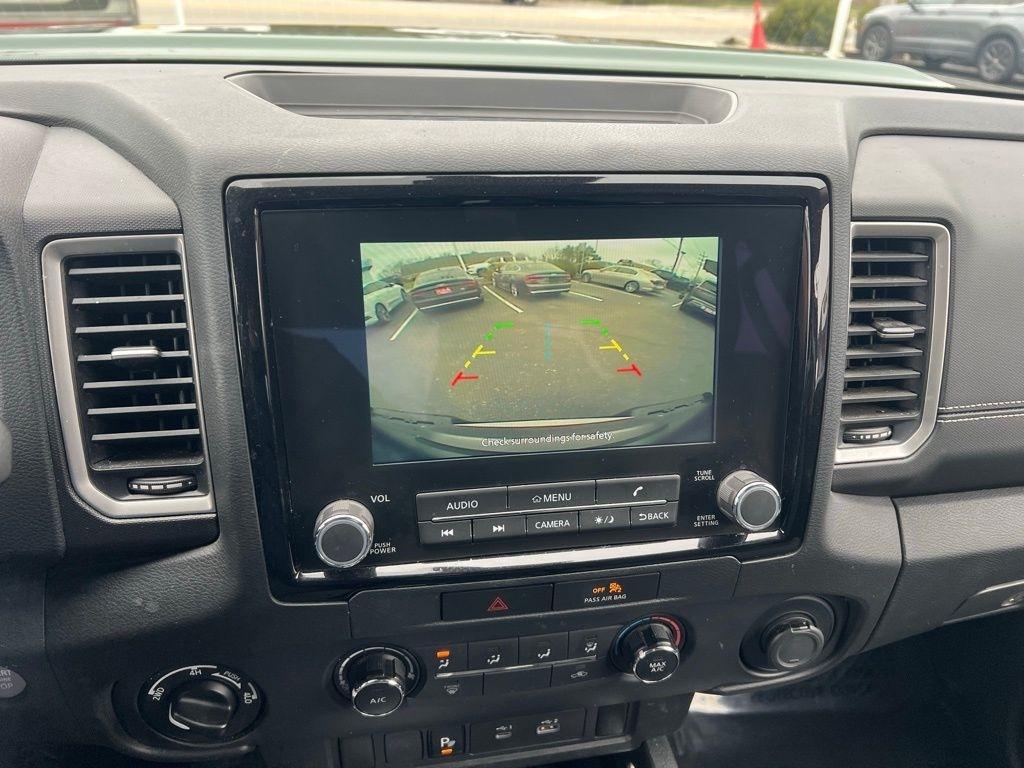 Nissan Frontier SV Crew Cab 4WD 2022