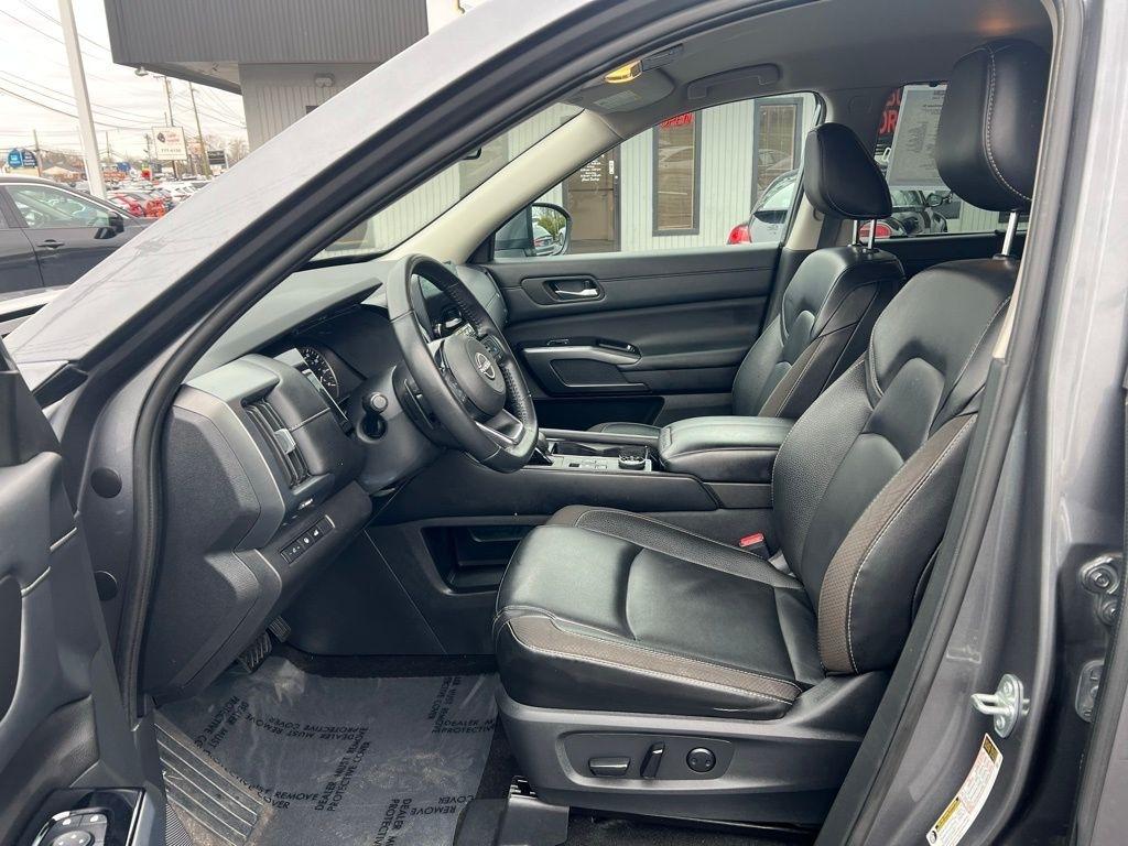 Nissan Pathfinder SL 4WD 2023