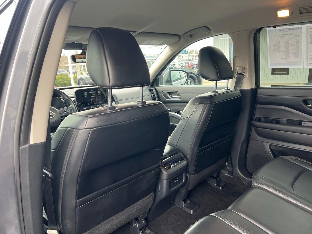 Nissan Pathfinder SL 4WD 2023