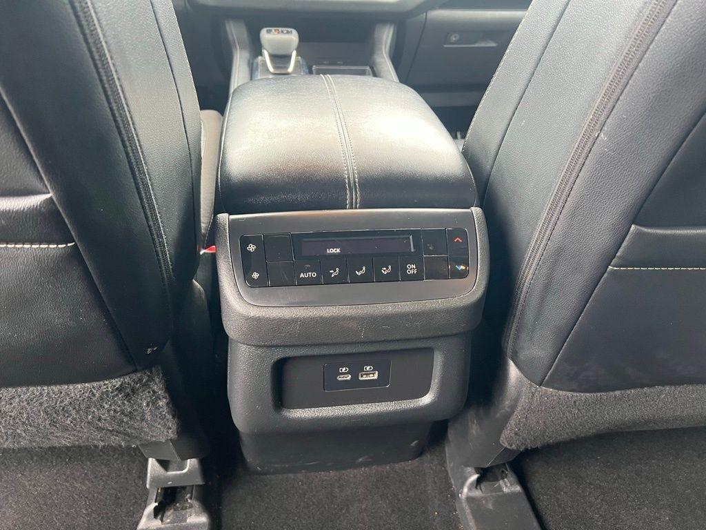 Nissan Pathfinder SL 4WD 2023