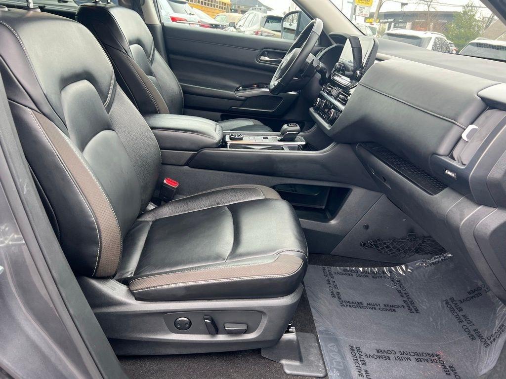 Nissan Pathfinder SL 4WD 2023