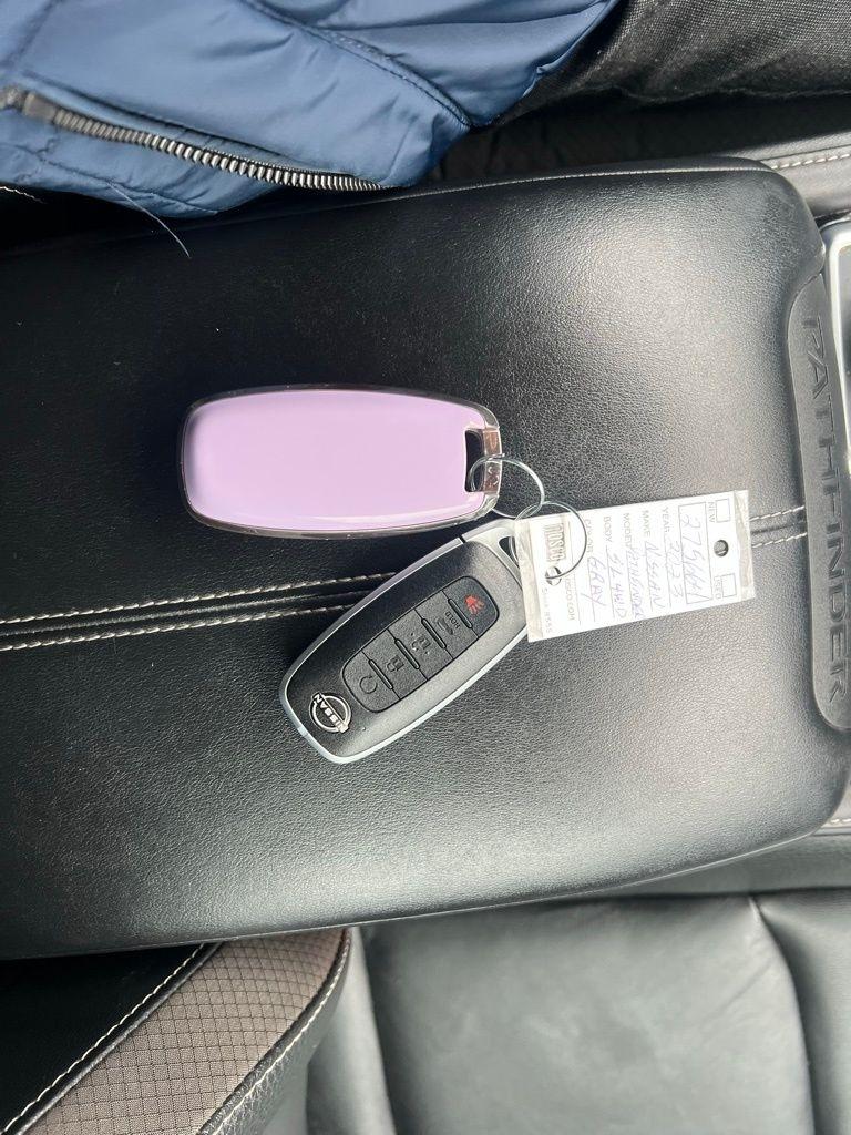 Nissan Pathfinder SL 4WD 2023