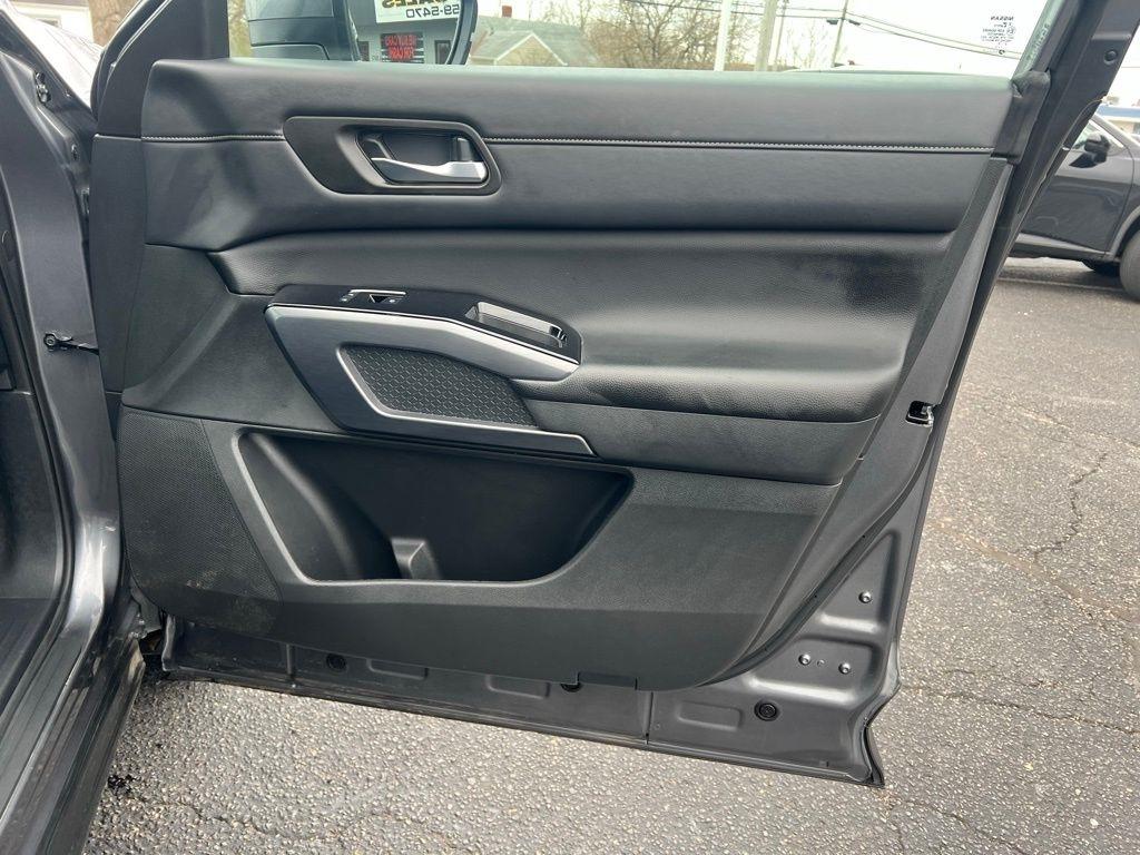 Nissan Pathfinder SL 4WD 2023